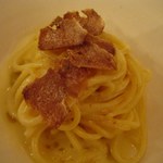 アフェット - 生パスタ「タリアテッレ・イン・ブロード」　白トリュフ掛け　角度を変えて