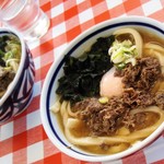 みうらうどん - 肉月見うどん（中）500円