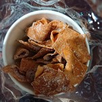 ディアレス - クレープ生地を揚げて砂糖！
昔ながらの食パン揚げラスクに似たような味でサクサクパリパリ！