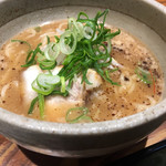 愛きょう屋 - 豚骨ラーメンにはマー油を使用していますねー