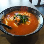 元祖トマトラーメンと辛めんと元祖トマトもつ鍋 三味 - 