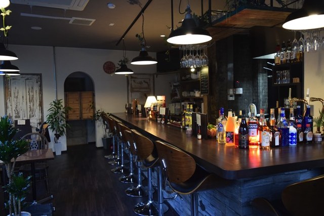 MAIN DINING mint photo 4