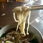 親味 - 麺リフトアップ