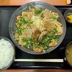 駒寄パーキングエリア（上り）スナックコーナー - 特盛　生姜焼定食（9枚）…税込980円