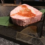 肉匠迎賓館 田原本店 - 特選厚切りミスジステーキ