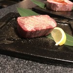 肉匠迎賓館 田原本店 - 特選厚切り塩タン