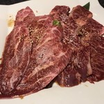 肉匠迎賓館 - ツラミ
      特選ハラミ