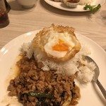 エーヤナディーキッチン - 