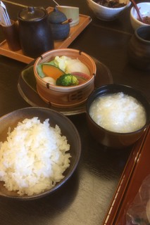 Nagurionsentaishoukaku - 白飯、おかゆお代わり自由