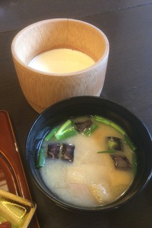 Nagurionsentaishoukaku - お味噌汁