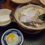 お食事処 ふじ - 鍋焼きうどん。