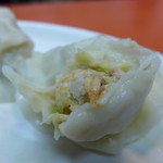 阿娥水餃 - 小さな剥き海老ですけど、ひとつに一尾は必ず入っていました。