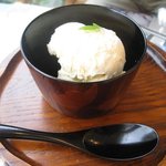 オモンマテント - バニラアイス