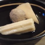 大坪屋 - おでん(ちくわぶ+つみれ+はんぺん)