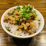 萬的中華 笑龍 - ルーロー飯。