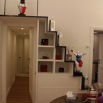 Angelo Feroci - 宿泊先のレジデンス　右の扉の奥がキッチンです　ここでお肉を焼いて食べるのはリストランテに行くのとは別の楽しさです