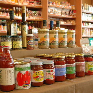 ショップでオーガニック食品を販売しております。