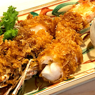 天然特大車海老フライ御膳 揚げ立ての海老フライを 土鍋で炊いた熱々御飯と一緒に 汁物と甘味まで付いた全5品 1日限定15食 よし澤 六本木 懐石 会席料理 食べログ