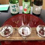 Yoroppa Ken - 福井の日本酒飲み比べ(800円)