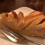 ピッコロジャルディーノ - 自家製のリンゴのタルト