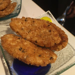 すき焼･鍋物 なべや - ナッツ的なものを頼むと出てきました(お店の内容とは関係ありません)