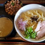 Zenryoku - 濃厚つけ麺 全体