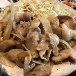 肉バルブッチャーズ 八百八 - メガ盛生姜焼き定食