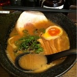 銀座 利休 - 醤油ラーメン¥850