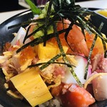 グリル おおくら - 海鮮ぶったたき丼980円