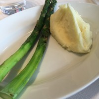 37 Steakhouse & Bar - 