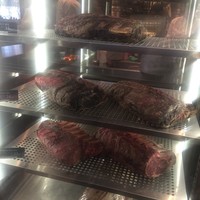 37 Steakhouse & Bar - 