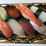 フィッシュ金梅 - にぎり寿司＝８４２円 税込