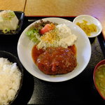 我が家 - 定食の煮込みハンバーグ