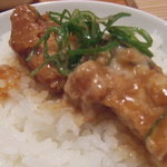 洋食よだれ道 - 煮込みとんかつを御飯の上に乗せてみた