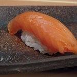 すし匠 - 鮭児（羅臼産）　