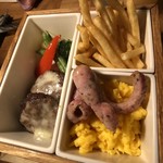 ザ タヴァン グリル＆ラウンジ - 