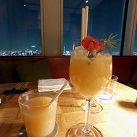 ザ タヴァン グリル＆ラウンジ - 