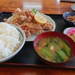なるみ食堂 - 唐揚げ定食(ご飯大盛り)