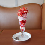 デニーズ　 - 料理写真:苺苺苺苺苺苺苺苺苺苺苺！のザ・サンデー2019☆