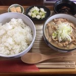 Motsu Nisemmonten Wanya - モツ煮定食
