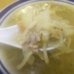 味の三平 - 味噌ラーメンの具材のアップ　【　２０１１年１０月　】