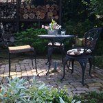 Cafe Hanana - お庭のテーブル席