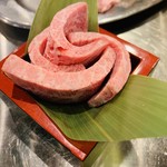 飛騨焼肉・ホルモンぼたん - 飛騨牛カルビ。