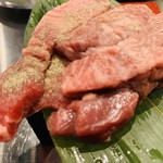 飛騨焼肉・ホルモンぼたん - 分厚い！