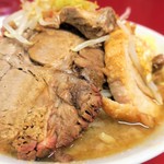 ラーメン二郎 - 豚