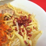 ラーメン二郎 - 粗挽き唐辛子投下～♪