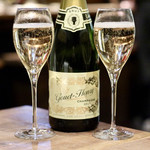 餃子とスパークリング バブルス - トリシャン