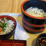 Eat it! - しらす明太うどんセット850円