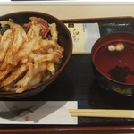 白えび亭 - 天丼には吸物と白えびせんべいが付いてます。