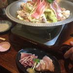 Fukumiya - 鳥のお刺身と
                      ミックス鍋